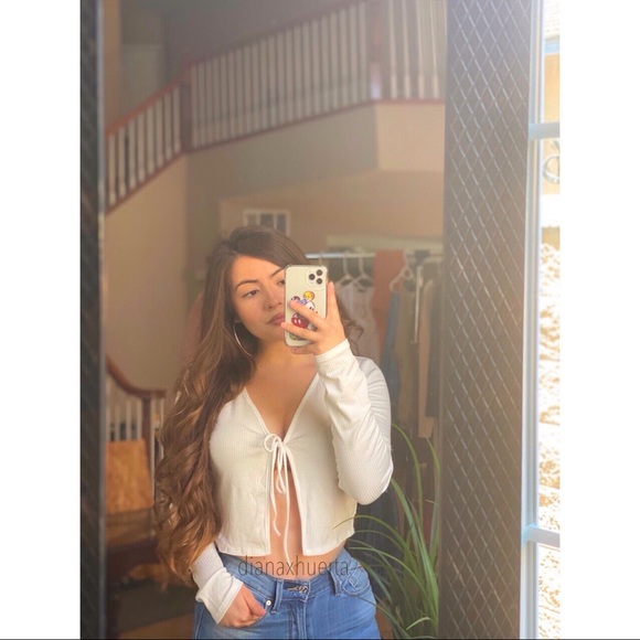 Tied Long Sleeve Top - Picture 4 of 4